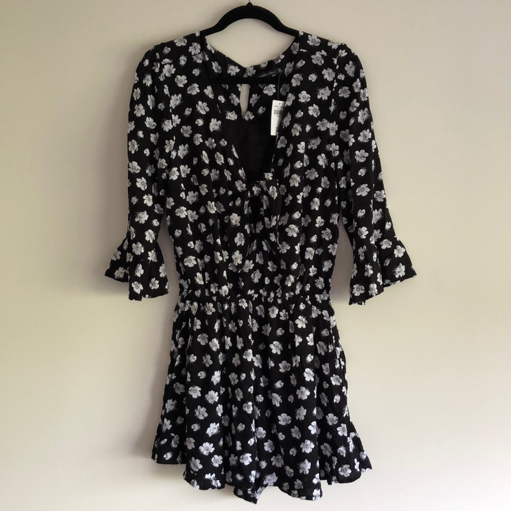 Abercrombie tie front romper